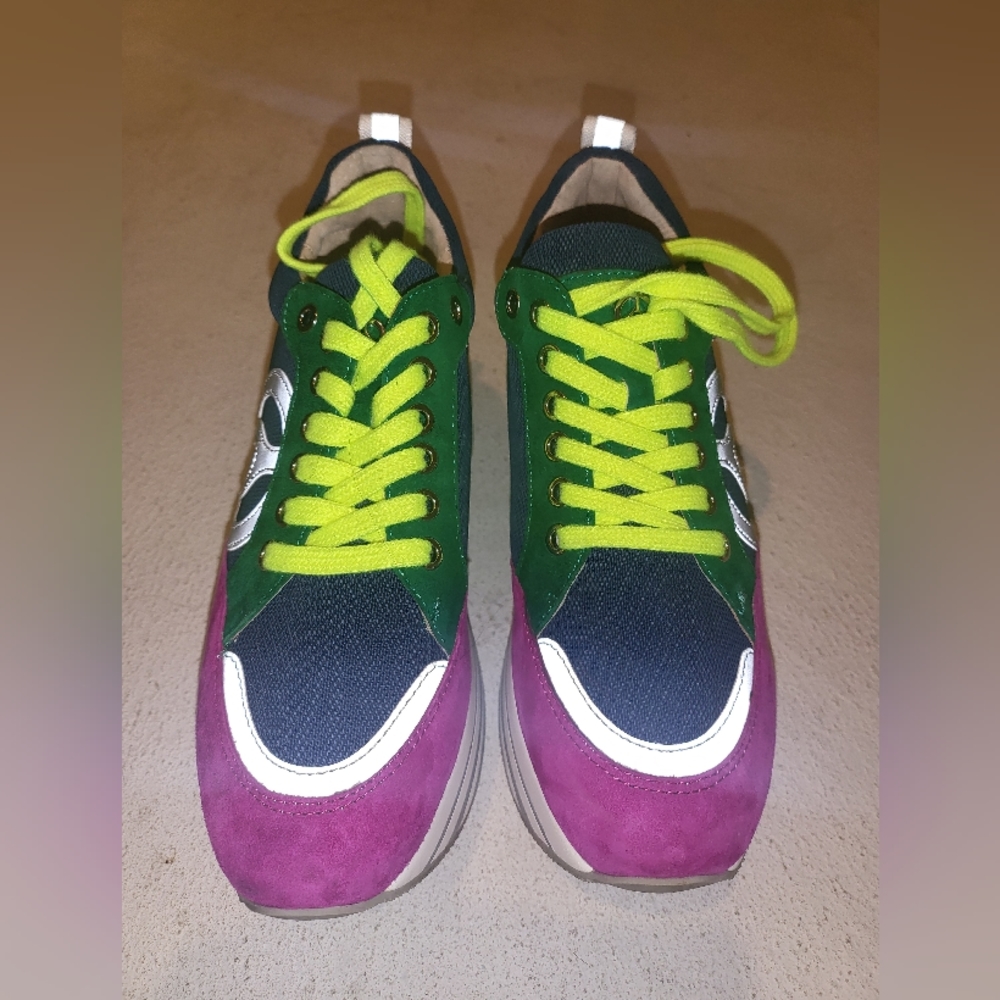 The wishbone shoes